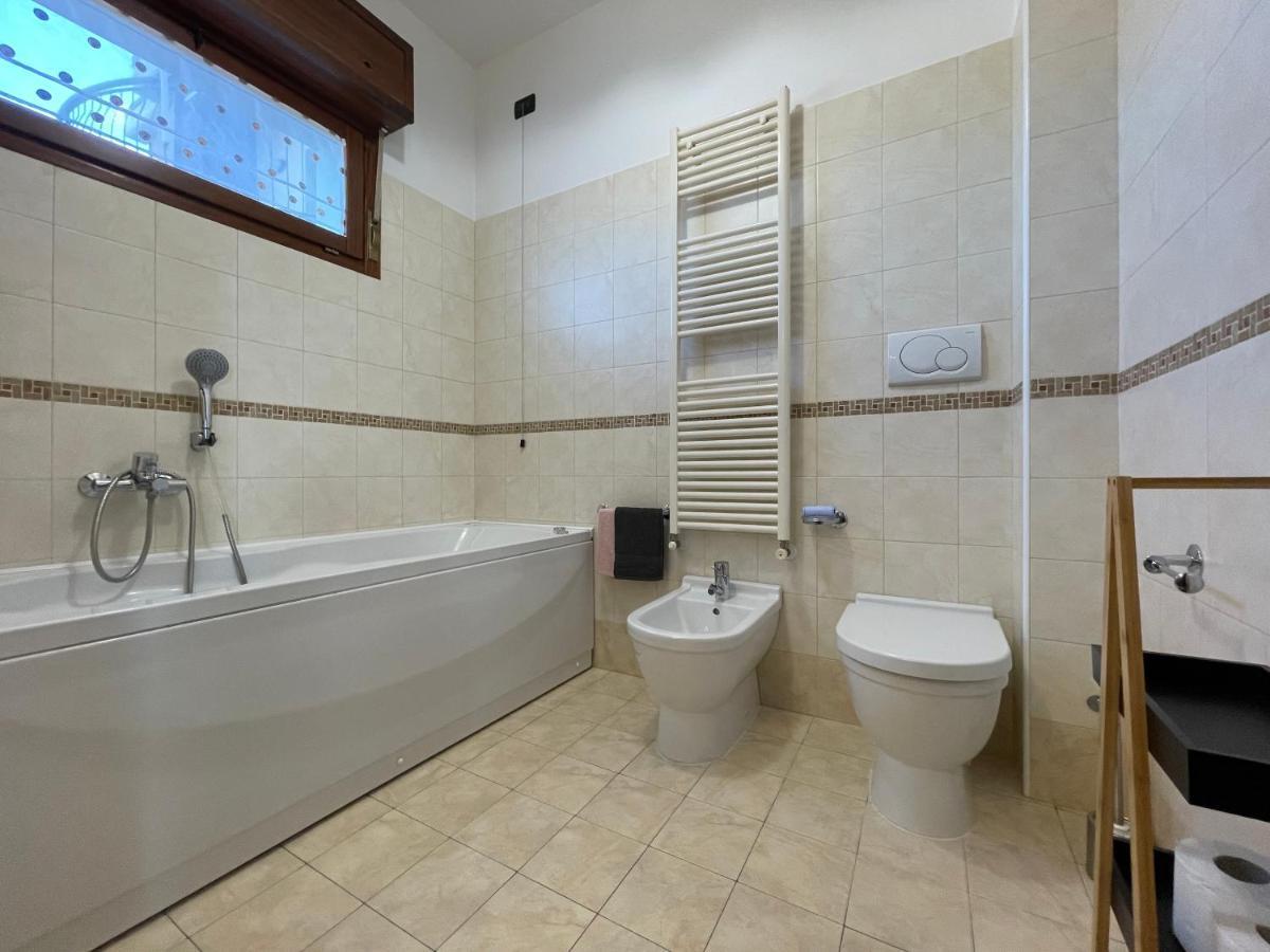 Casa Katiu' Due Camere Indipendenti In Appartamento Di 83 Mq LʼAquila Exterior foto